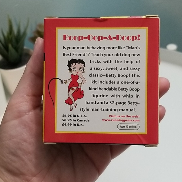 Betty Boop man training mini kit - Picture 2 of 4